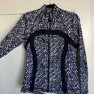 Lulu zip up